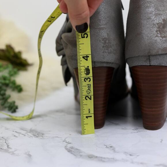 Sole Society Pegie Gray Metallic Leather Wedge Boots Twist Knot Size 9 Women's - Picture 4 of 6